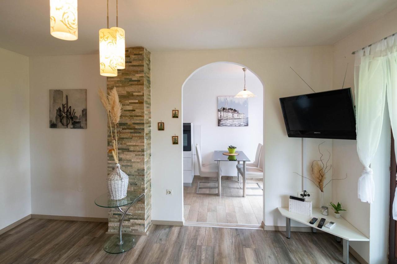 Apartman Doris Ловран Экстерьер фото